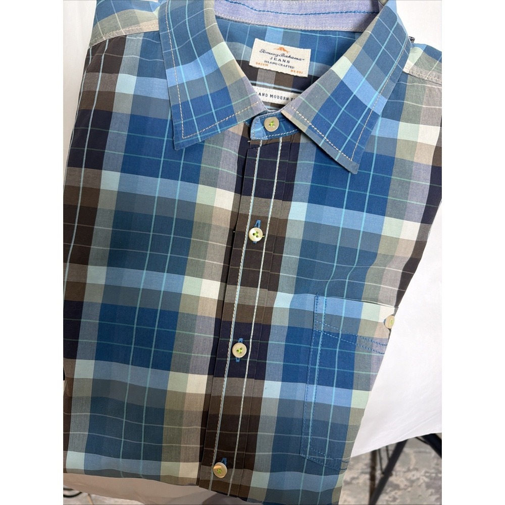 Tommy Bahama Jeans Shirt Mens Large SS Button Up Island Modern Fit Blues Pocket